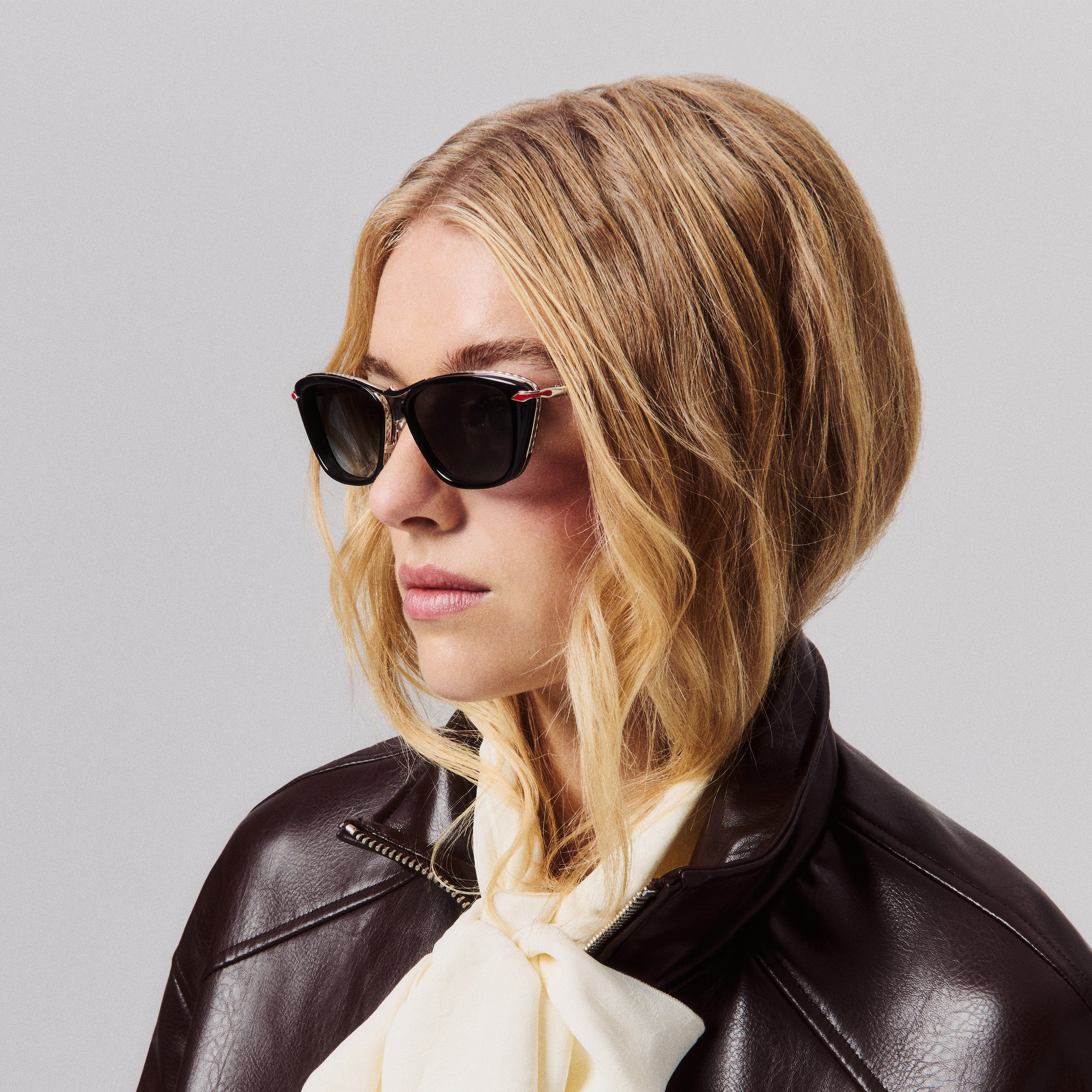 Christian Louboutin Dolly Lb0022 Women Eyewear | Color Black